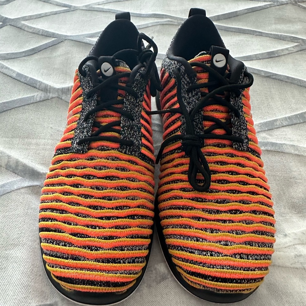 Nike Women’s Multicolor Knit Sneakers